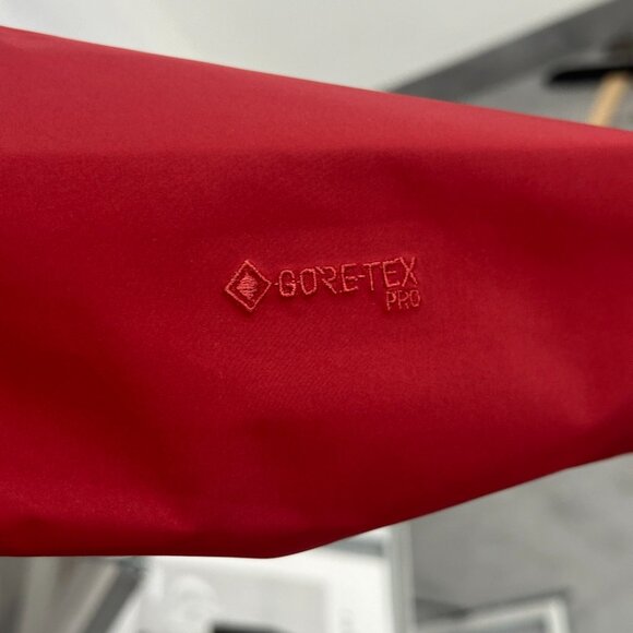 Arc'teryx Orange-red two-in-one jacket - Picture 5 of 7